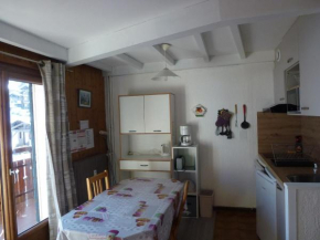 Studio cosy aux Gets, près des pistes et du centre, avec balcon, garage, Wi-Fi, et espace vélo - FR-1-671-34 Les Gets